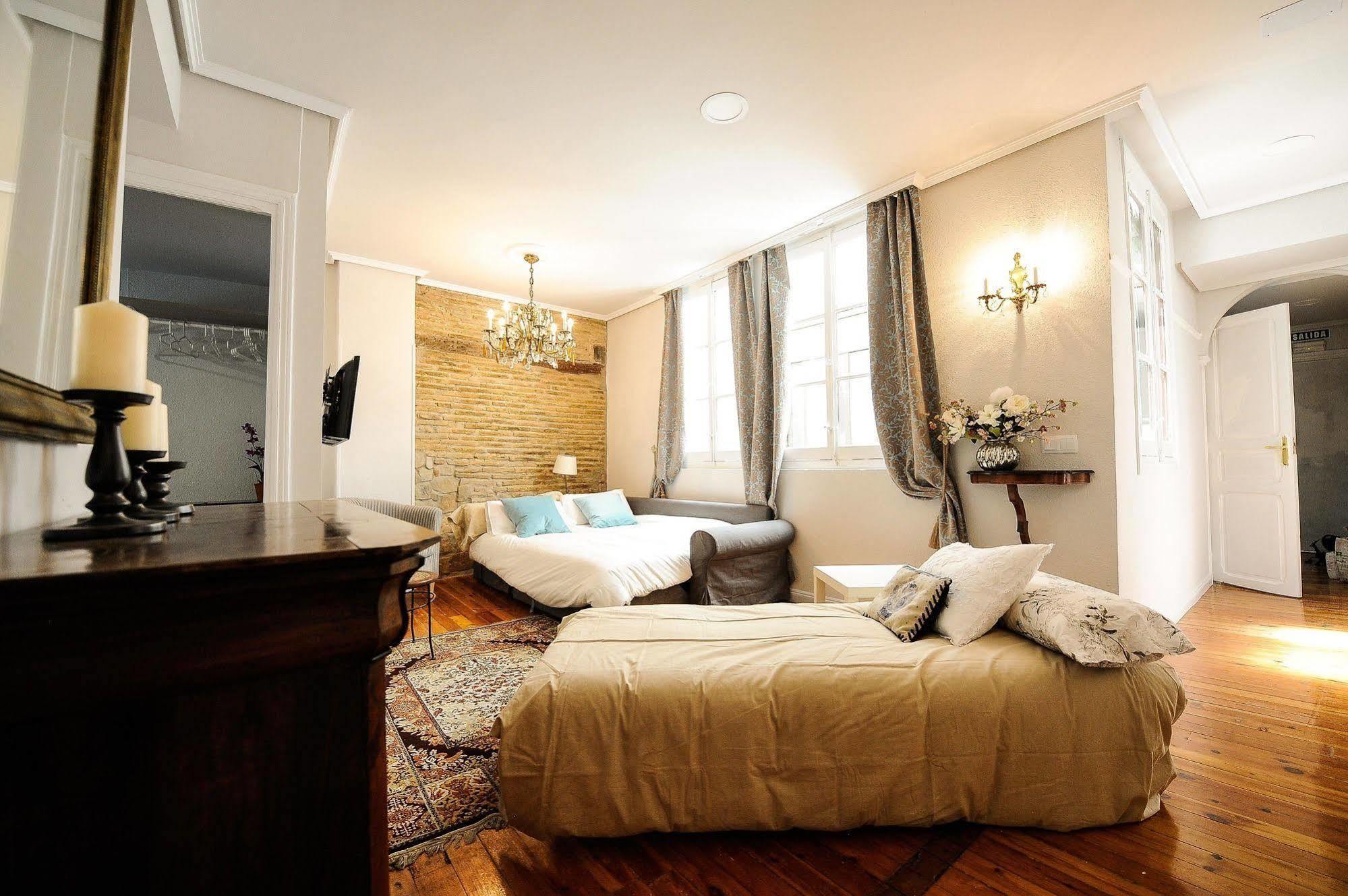 Heart Of Pamplona Apartments II By Clabao المظهر الخارجي الصورة
